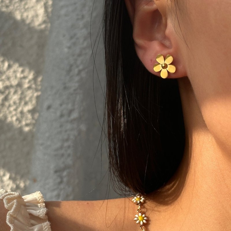 Fashion White Flower Earrings-Jewearrings