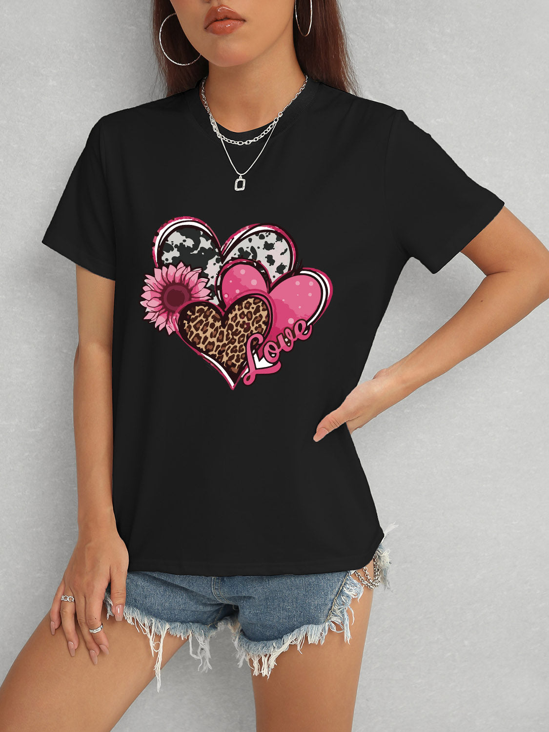 Heart Round Neck Short Sleeve T-Shirt-Jewearrings