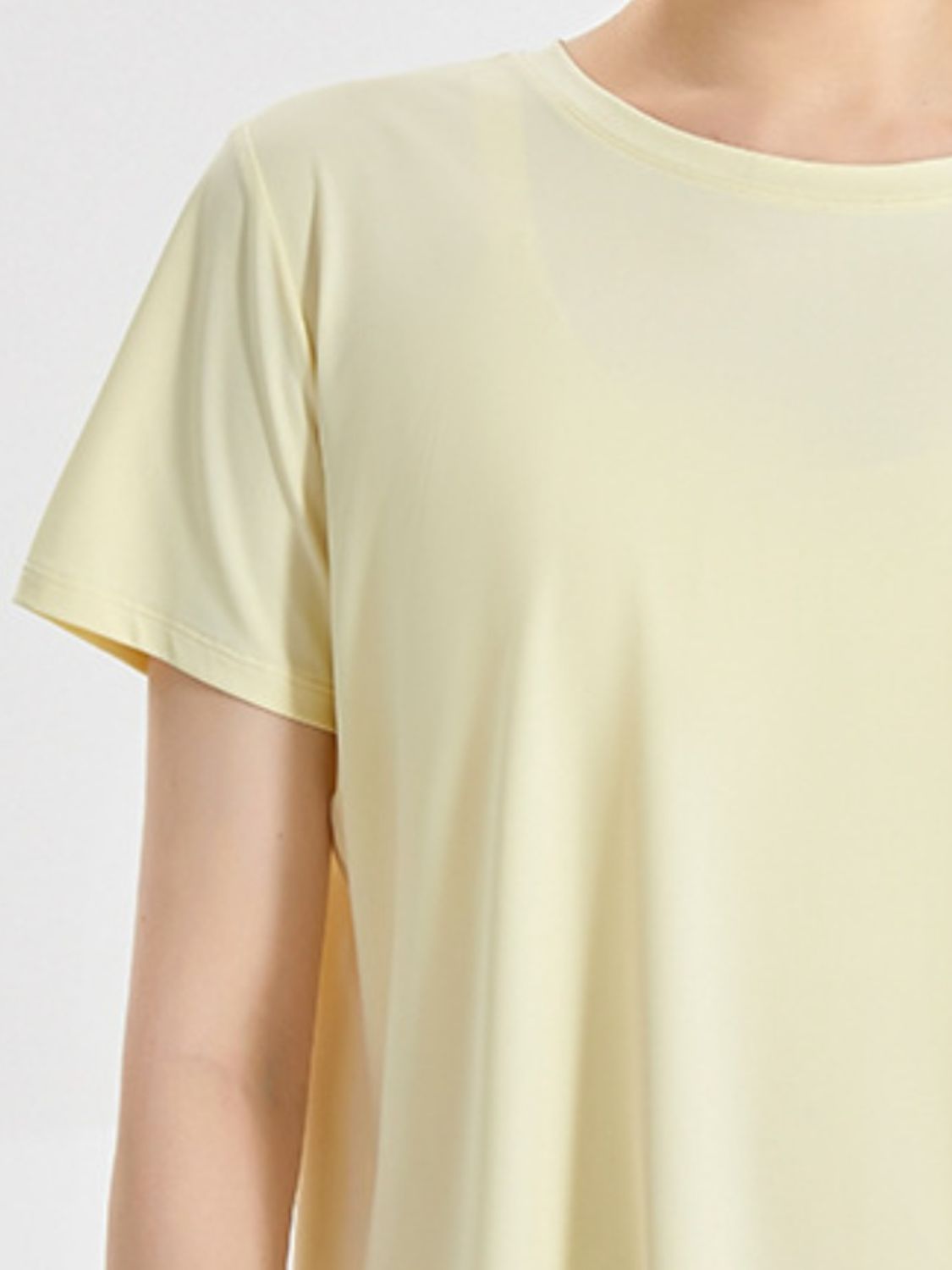 Slit Round Neck Short Sleeve Active T-Shirt-Jewearrings