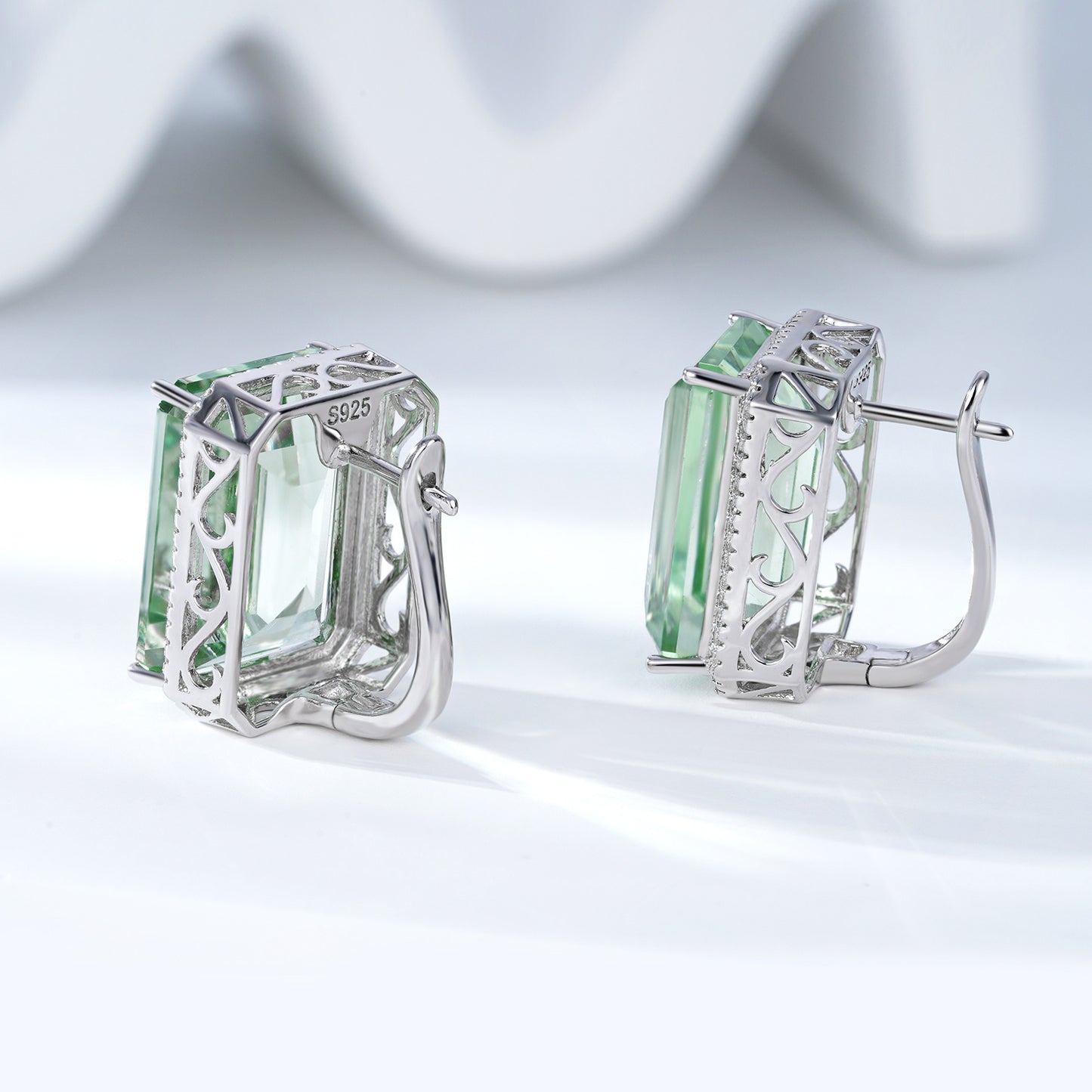 Luxurious And High-grade Natural Green Crystal Earrings, Fashionable Design, S925 Silver-Jewearrings