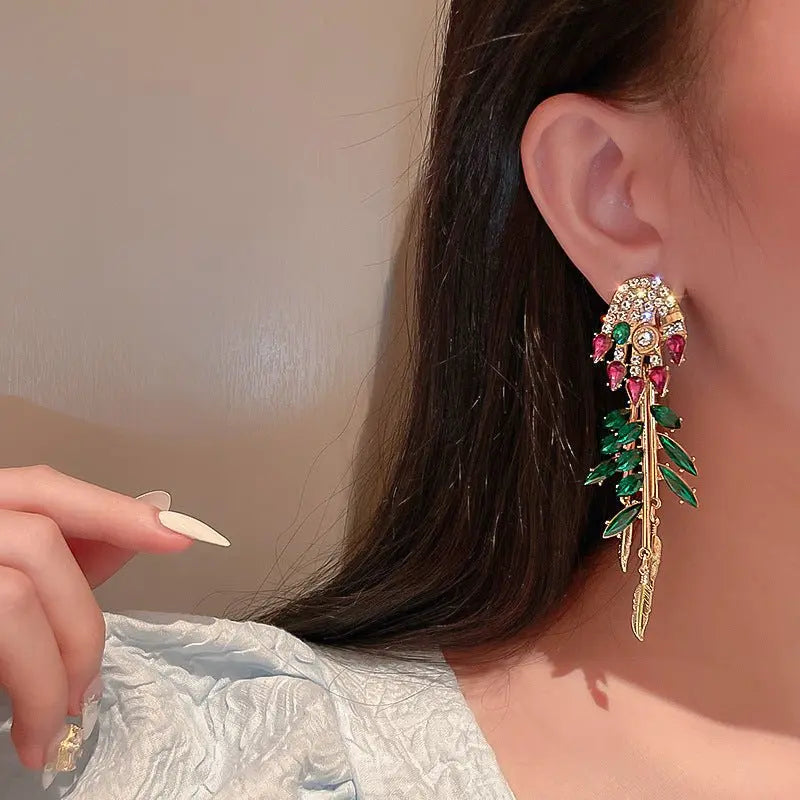 Feather Earrings: Diamond Drop Elegance for Any Occasion-Jewearrings