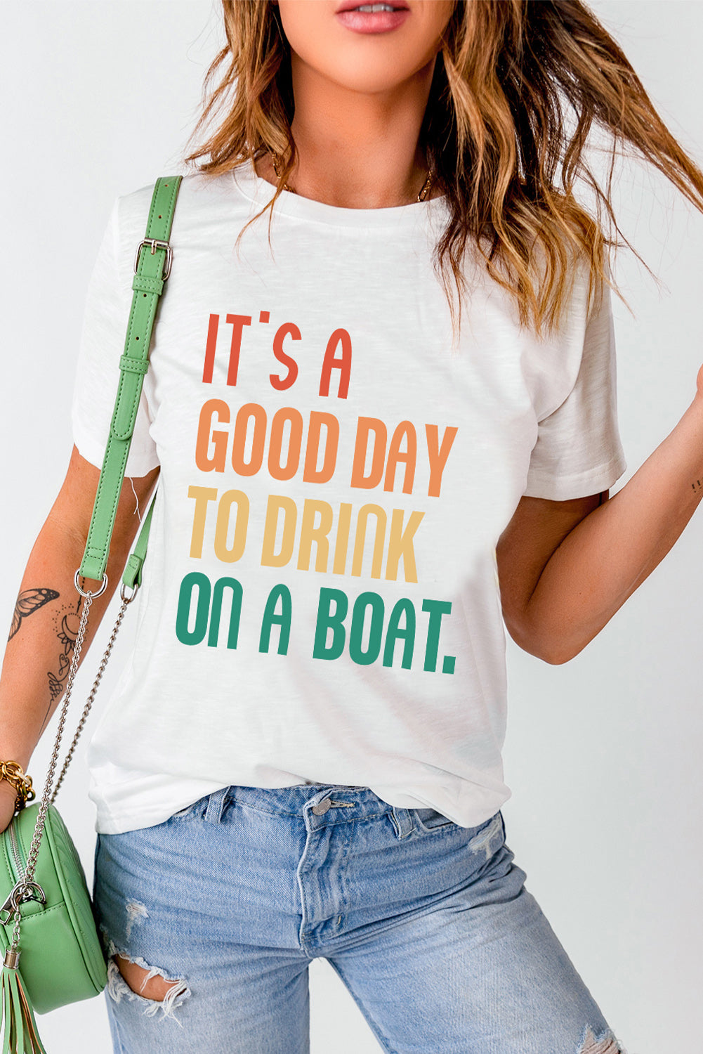 IT'S A GOOD DAY TO DRINK ON A BOAT Graphic Tee-Jewearrings