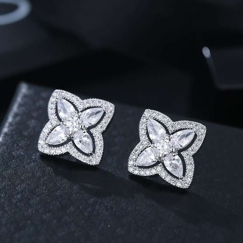 Flower Alloy Jewelry Clover Lady Stud Earrings-Jewearrings