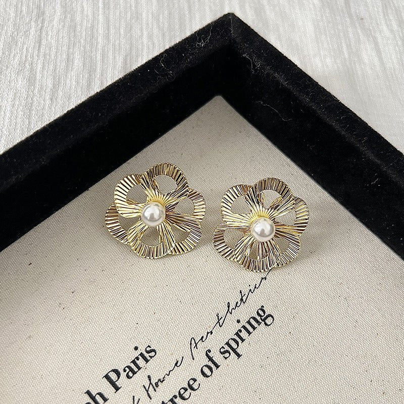 Flower Pearl Silver Needle Female Stud Earrings-Jewearrings