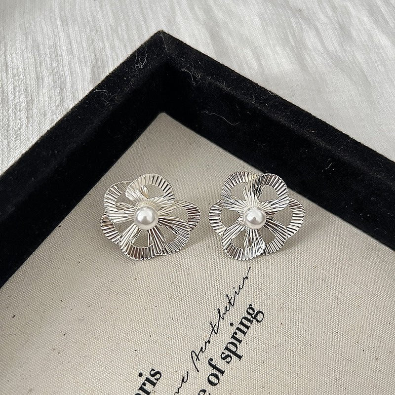 Flower Pearl Silver Needle Female Stud Earrings-Jewearrings