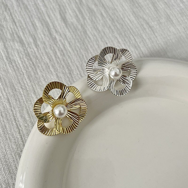 Flower Pearl Silver Needle Female Stud Earrings-Jewearrings