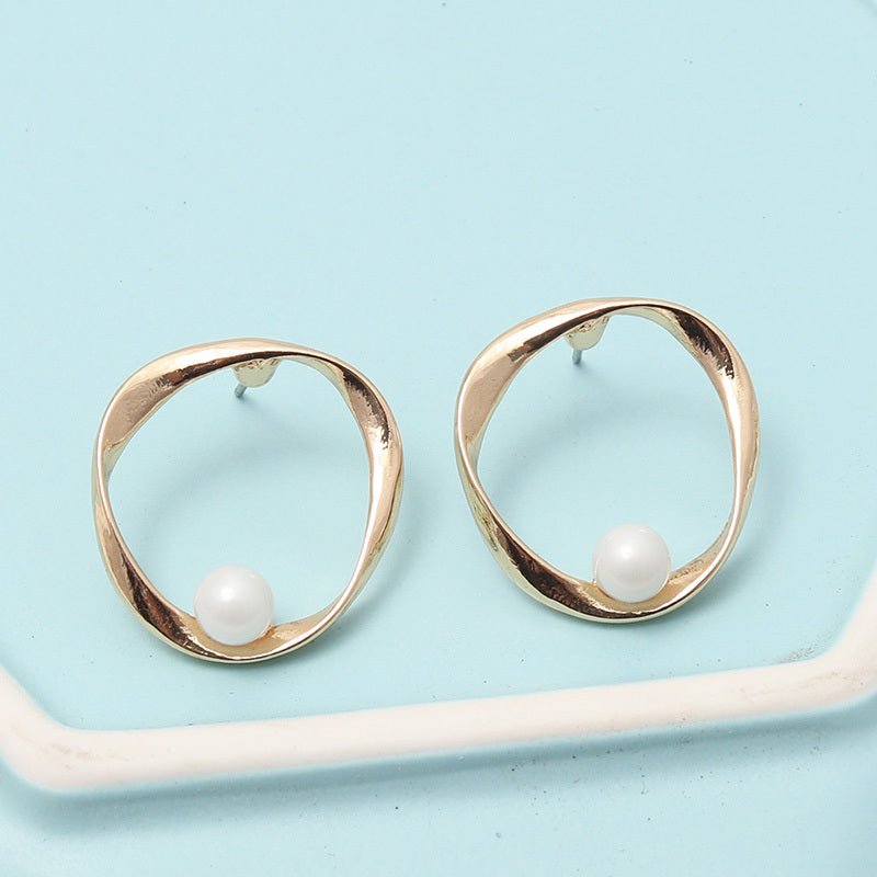 French Baroque High-end Fashion Female Pearl Alloy Series Exquisite INS Style Earrings-Jewearrings