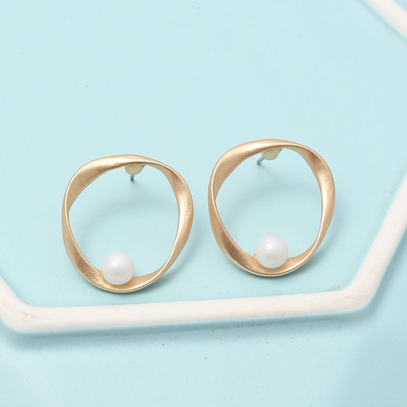 French Baroque High-end Fashion Female Pearl Alloy Series Exquisite INS Style Earrings-Jewearrings