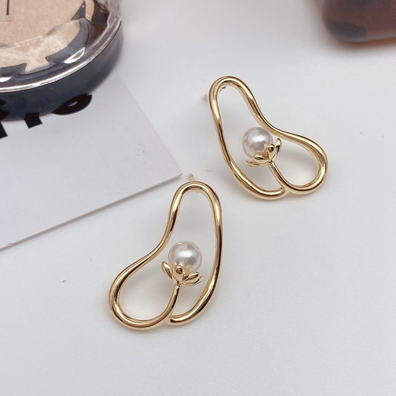 Geometric Big Circle Earrings Female Bare Body Big Foot Stud Earrings-Jewearrings