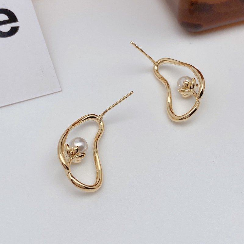 Geometric Big Circle Earrings Female Bare Body Big Foot Stud Earrings-Jewearrings