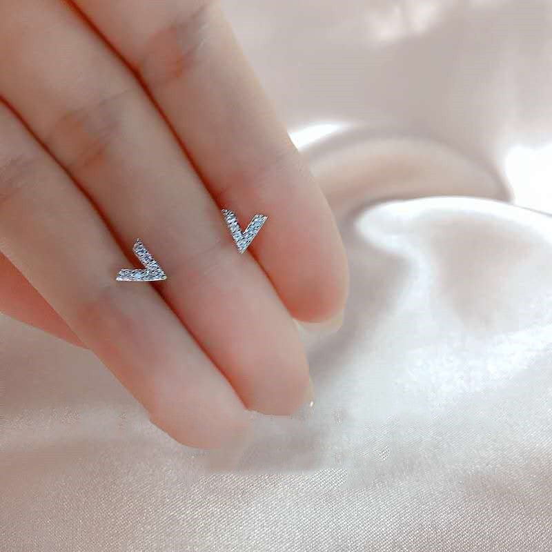 Geometric Letters Vs925 Silver Diamond-Studded Earrings-Jewearrings