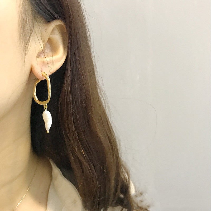 Geometric Shell Pearl Earrings Distorted Irregular Metal Matte Gold Trend Earrings-Jewearrings