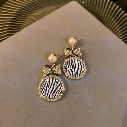 Gold Bow Earrings -Diamond Pearl Striped Earrings-Jewearrings