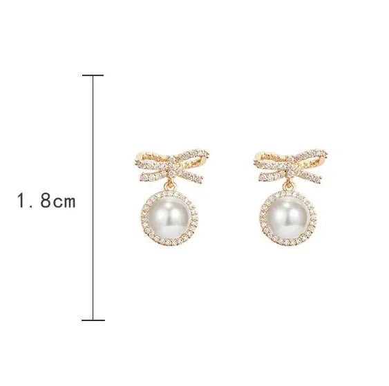 Gold Bow Earrings | Simple & Sweet Pearl-Jewearrings