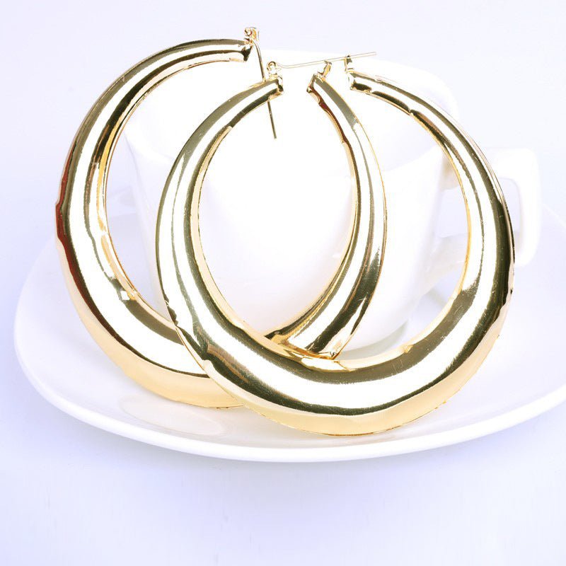 Golden geometric round big earrings-Jewearrings