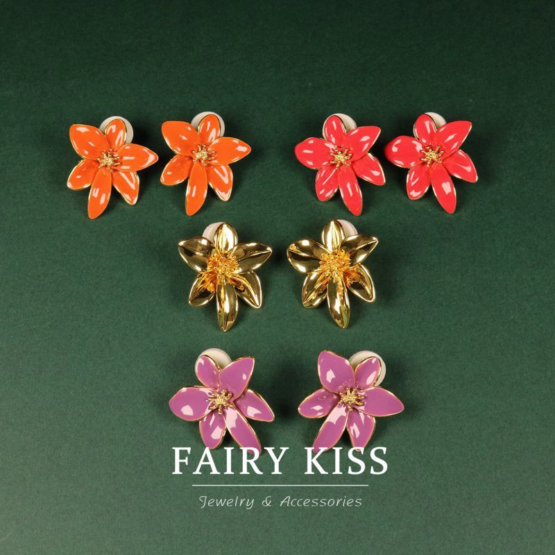 Handmade Enamel Flower Refined Grace Stud Earrings-Jewearrings