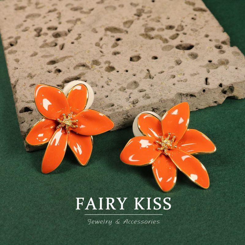 Handmade Enamel Flower Refined Grace Stud Earrings-Jewearrings