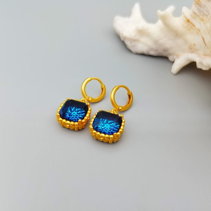 Hollow Cloud Pattern Sapphire Pendant Ear Clip Brass Plated 18K Real Gold Earrings-Jewearrings