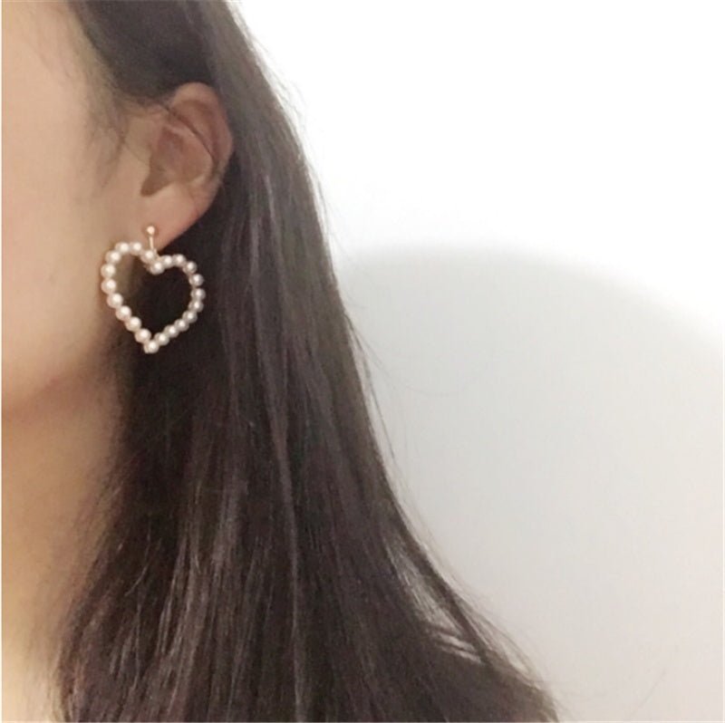 Hollow Retro Big Love Peach Heart Sweet Pearl Earrings-Jewearrings