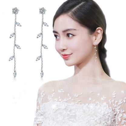 Hypoallergenic Earrings: Leaf Elegance-Jewearrings