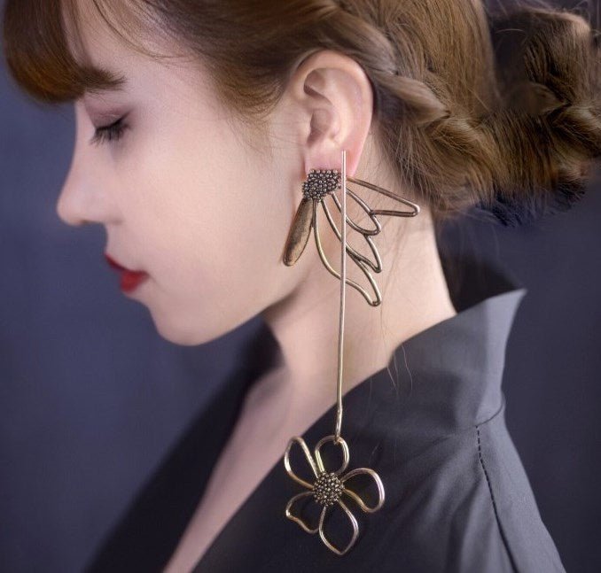 Ins Exaggerated Big Earrings New Temperament Sexy Retro Style Flower Asymmetric Earrings-Jewearrings