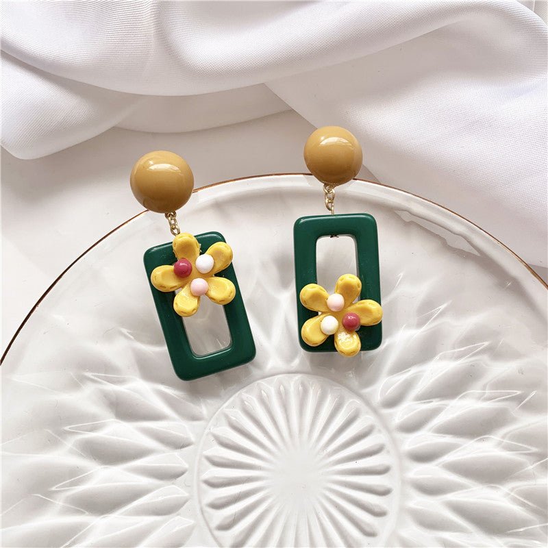 Korea Hyuna Style Cute Daisy Flower Contrast Color Stud Earrings-Jewearrings