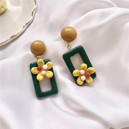 Korea Hyuna Style Cute Daisy Flower Contrast Color Stud Earrings-Jewearrings