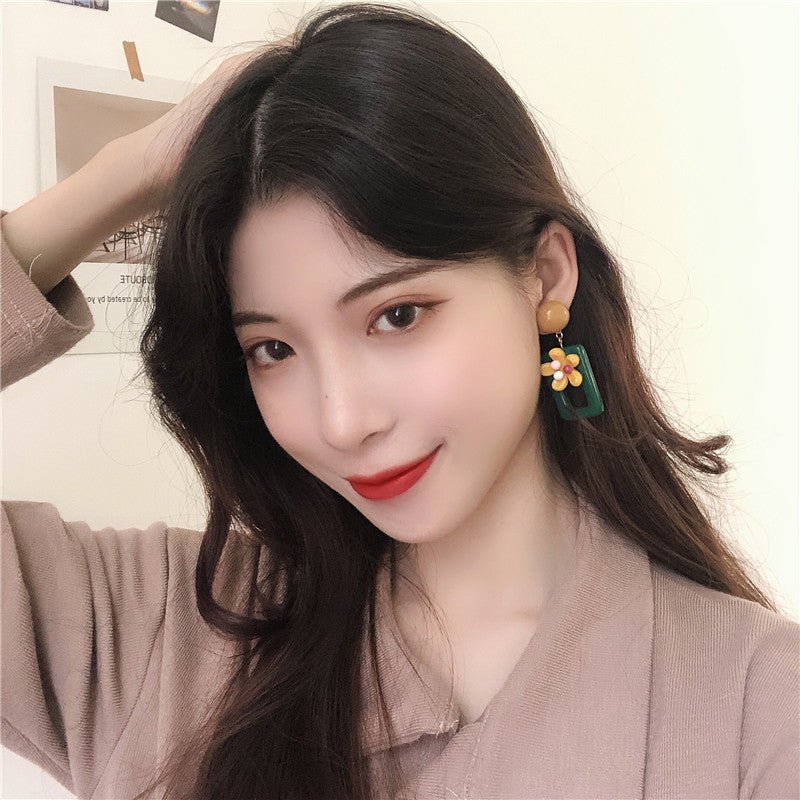 Korea Hyuna Style Cute Daisy Flower Contrast Color Stud Earrings-Jewearrings