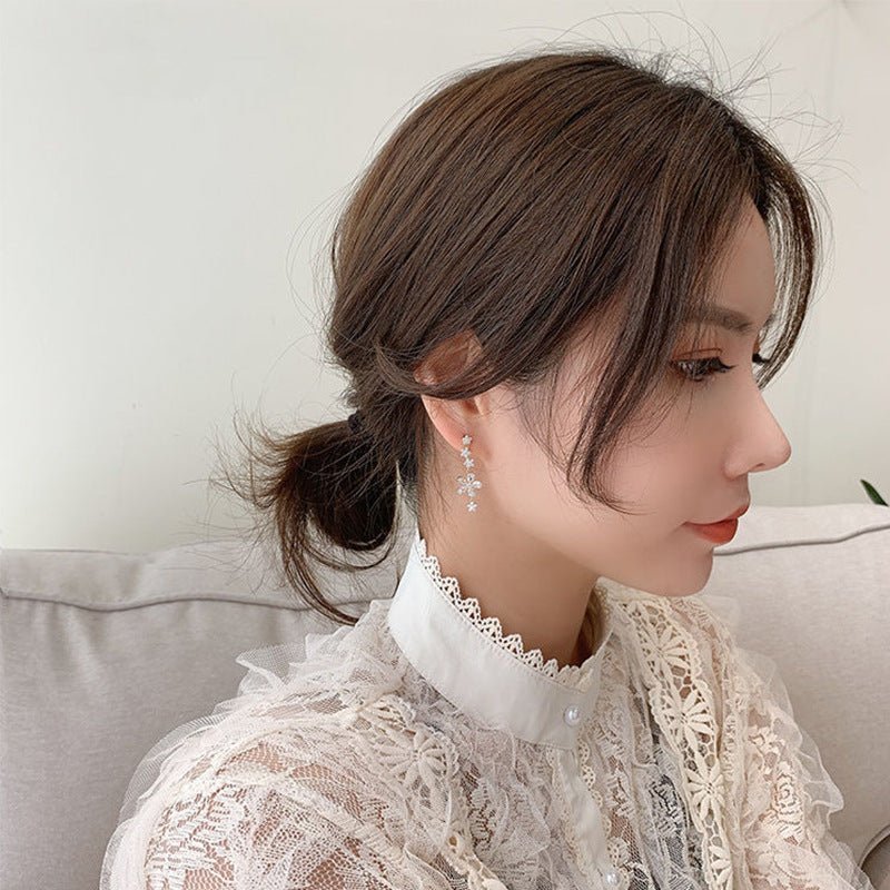 Korea Super Fairy Sweet 925 Silver Needle Rhinestone Flower Earrings Temperament Simple Long Earrings Lady Ear Jewelry Female-Jewearrings