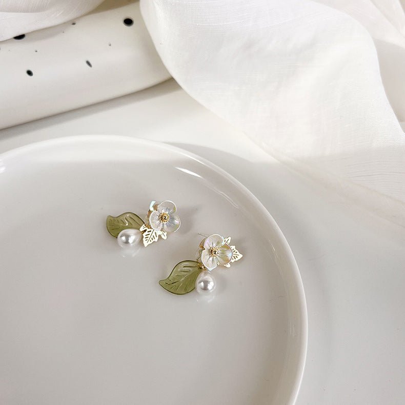 Korean Acrylic Crystal Flower Earrings-Jewearrings