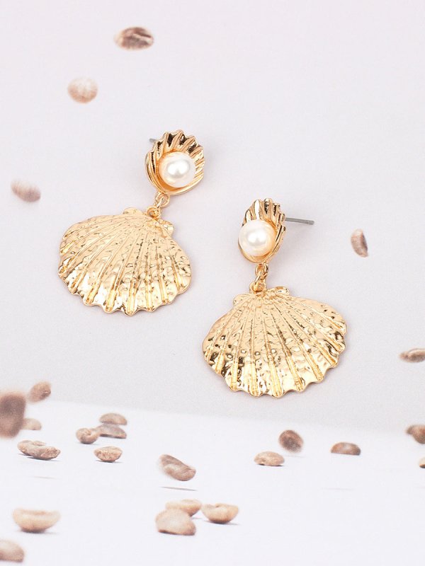 Metallic shell pearl earrings-Jewearrings