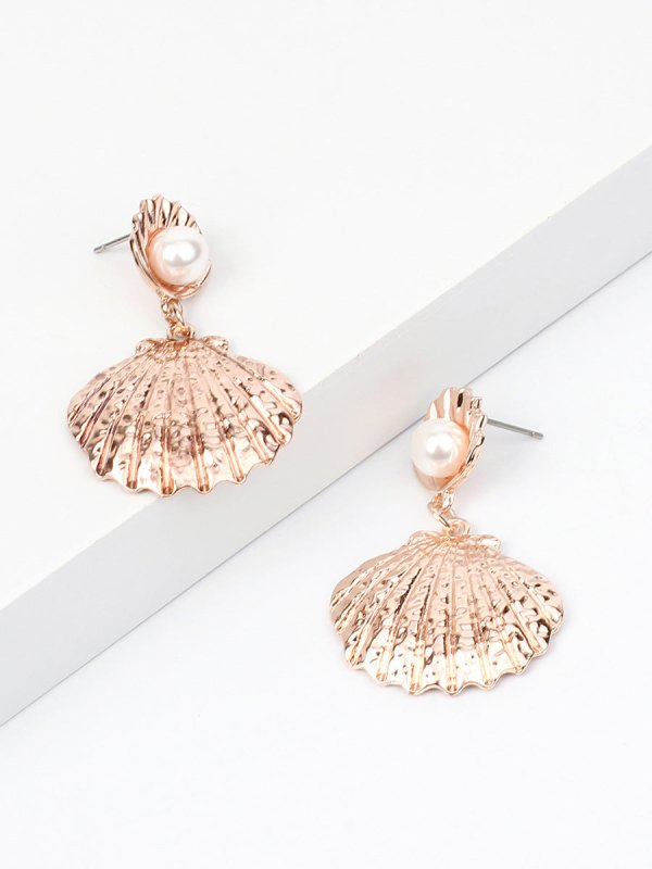 Metallic shell pearl earrings-Jewearrings