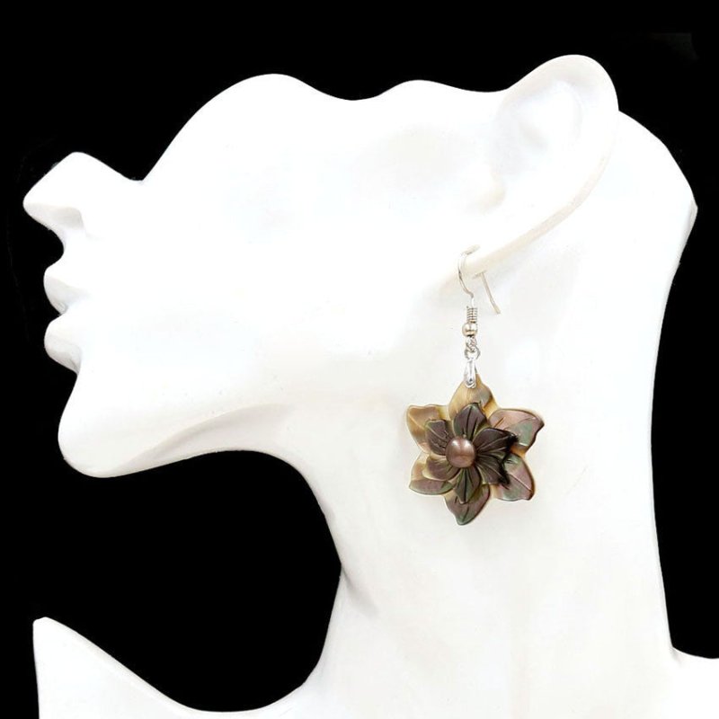 Natural black shell flower earrings-Jewearrings