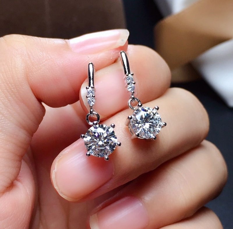 One Carat Moissanite Diamond Earrings-Jewearrings