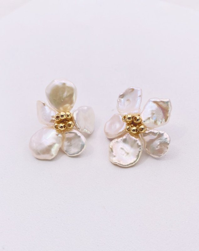 Pearl Flower Earrings Baroque-Jewearrings