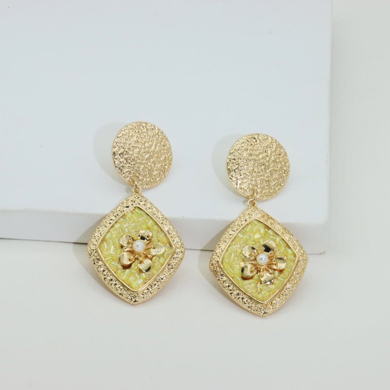 Pearl Flower Earrings Cute 3D Studs-Jewearrings