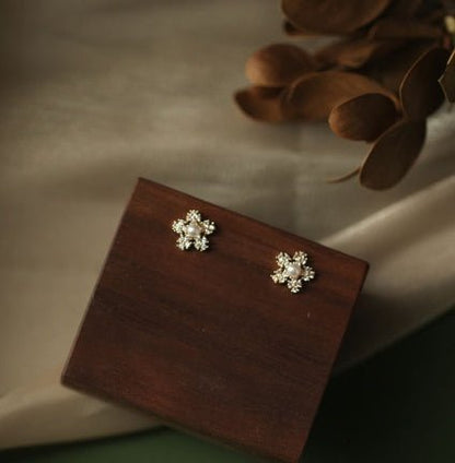 Pearl Flower Earrings Fashion Studs-Jewearrings