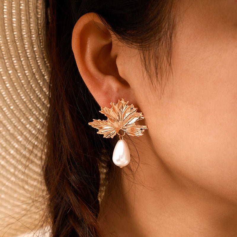 Pearl Flower Earrings - Leaf pearl golden-Jewearrings