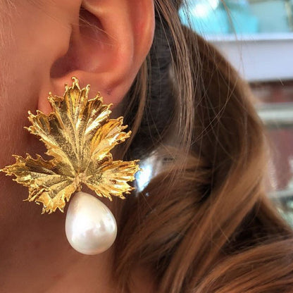 Pearl Flower Earrings - Leaf pearl golden-Jewearrings