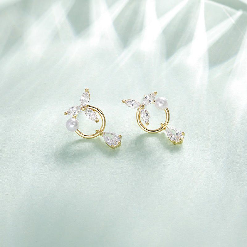 Pearl Flower Earrings Moon Shape-Jewearrings