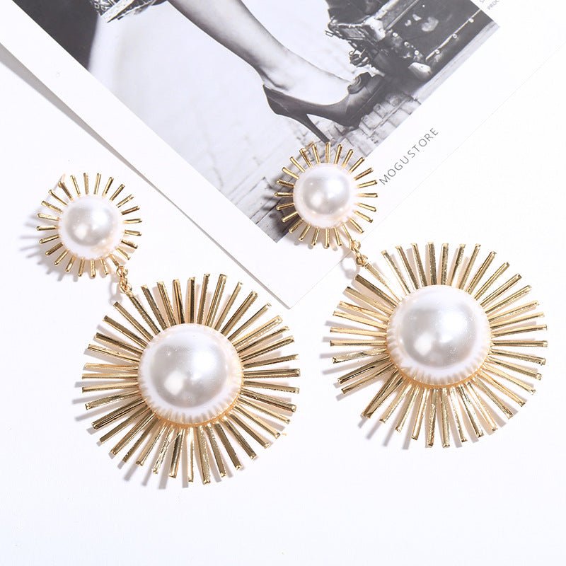 Pearl Flower Earrings - Pearl Metal Cutout-Jewearrings