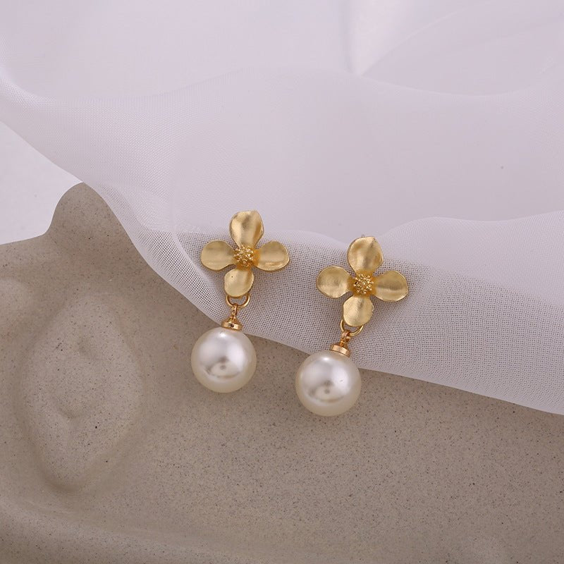 Pearl Flower Earrings Sterling Silver Needle-Jewearrings