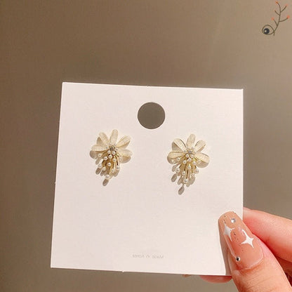 Pearl Flower Earrings - Unique-Jewearrings