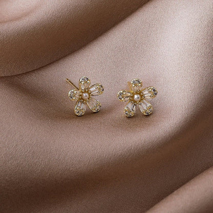 Pearl Flower Earrings - Zircon-Jewearrings