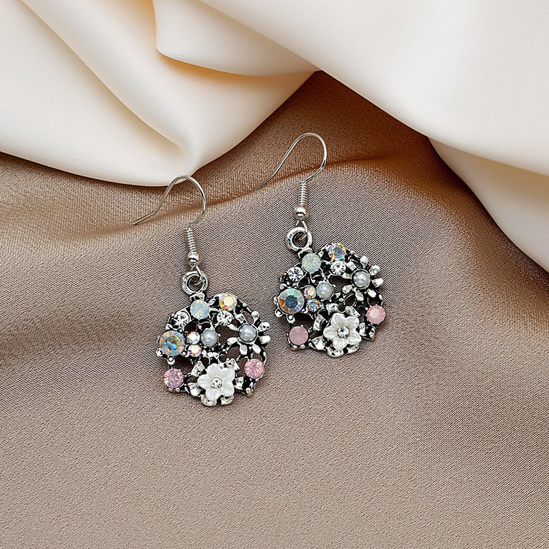 Retro Fashion Temperament Hollow Diamond Shell Flower Earrings-Jewearrings