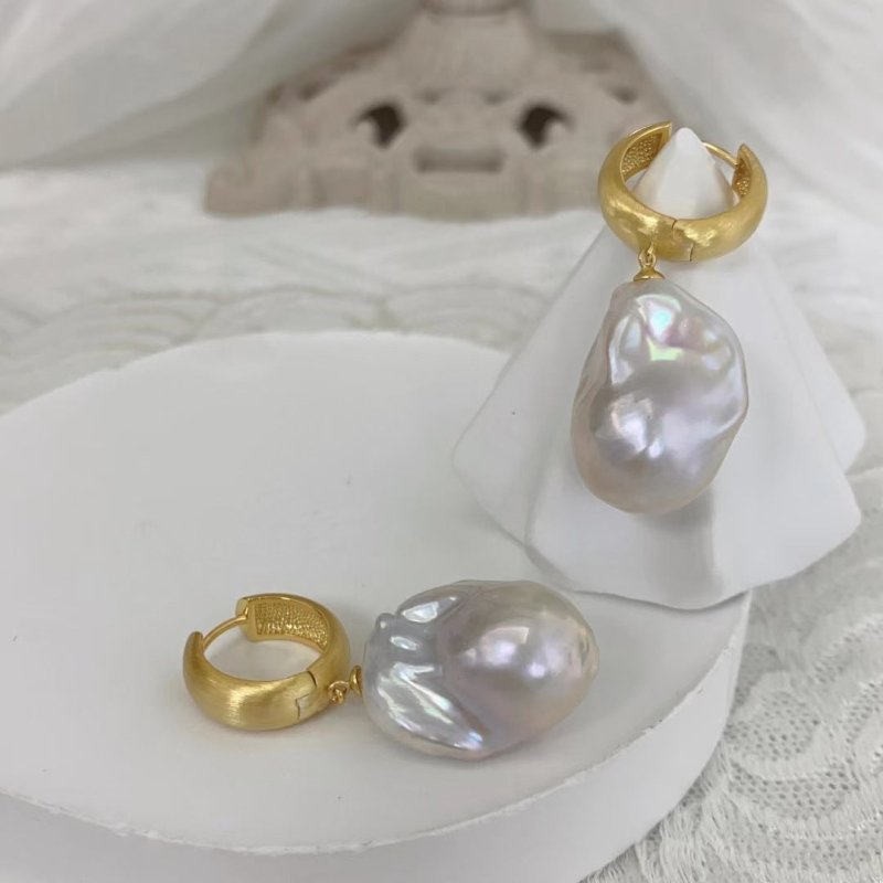 Retro Simple Large Baroque Pearl Earrings-Jewearrings