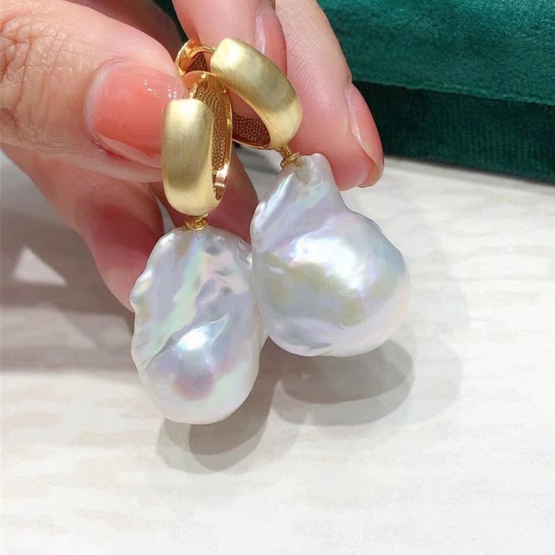 Retro Simple Large Baroque Pearl Earrings-Jewearrings