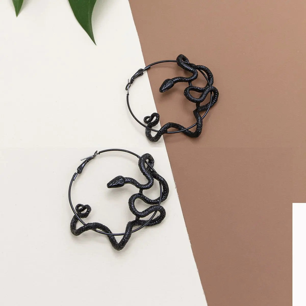 Retro Snake-Shaped Earrings - Exaggerated Design-Jewearrings