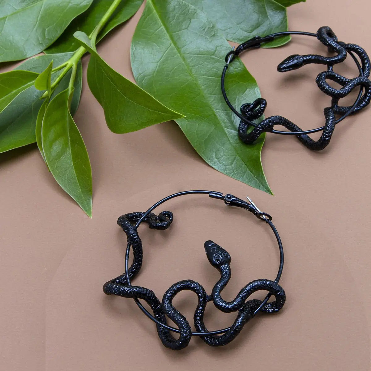 Retro Snake-Shaped Earrings - Exaggerated Design-Jewearrings