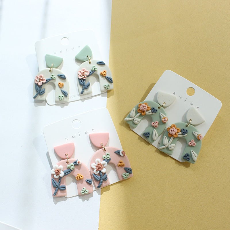 Retro Temperament Three-dimensional Flower Clay Clay Stud Earrings-Jewearrings